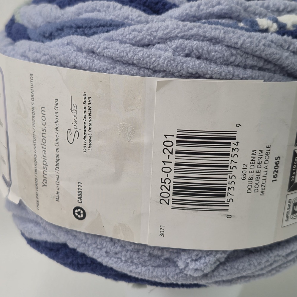 BERNAT Blanket All In One Granny Double Denim Super Bulky Yarn NEW 8.5oz - Picture 6 of 6